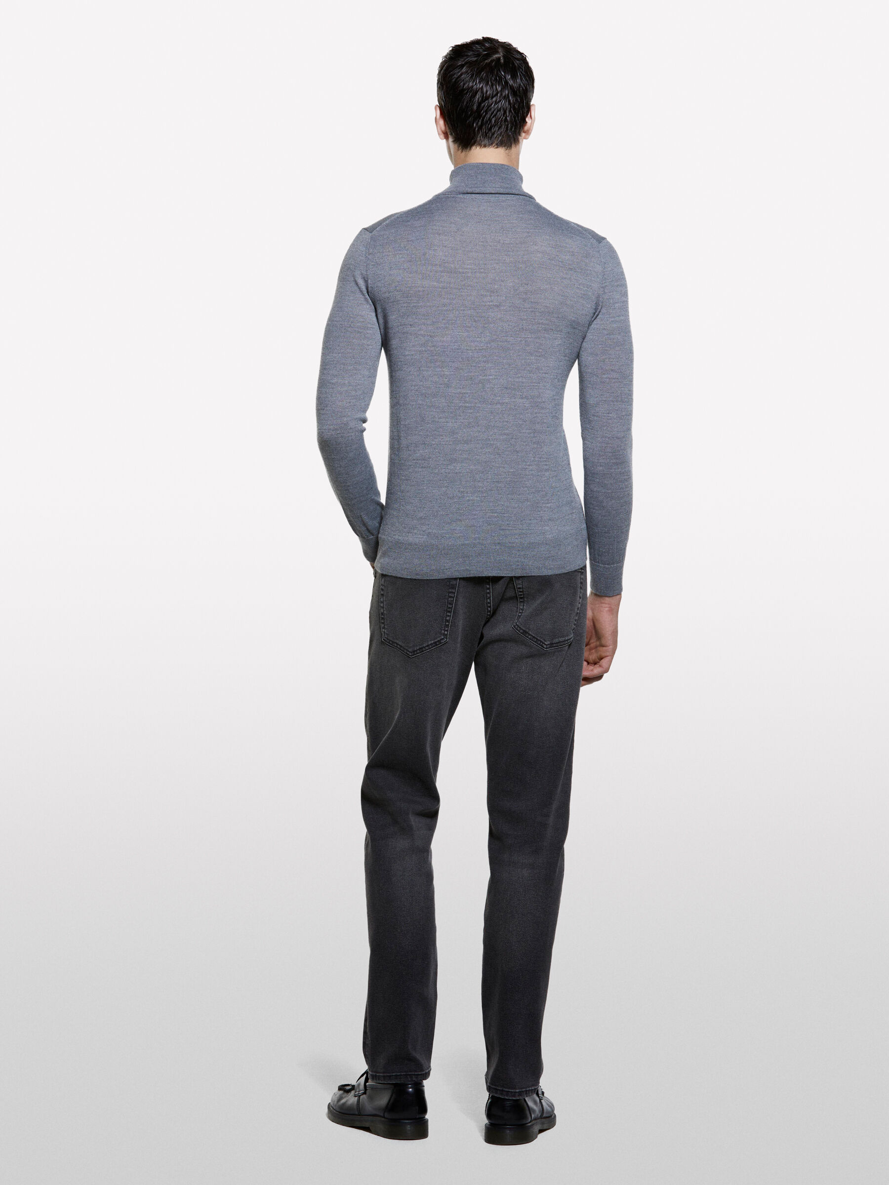 TURTLE NECK SWEATER Homme image number null