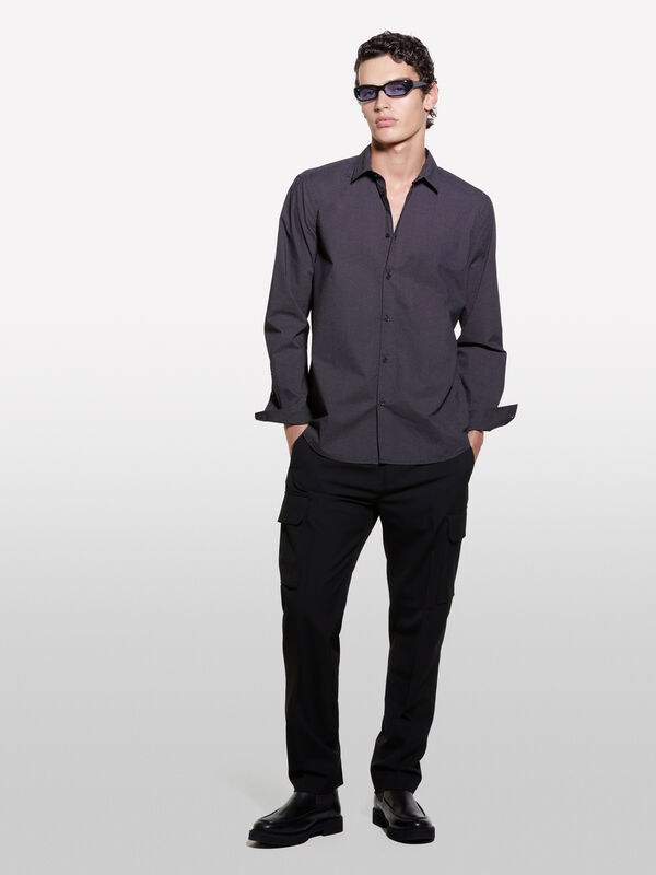 Chemise noire imprimée en 100 % coton bio - chemises ajustées pour homme | Sisley