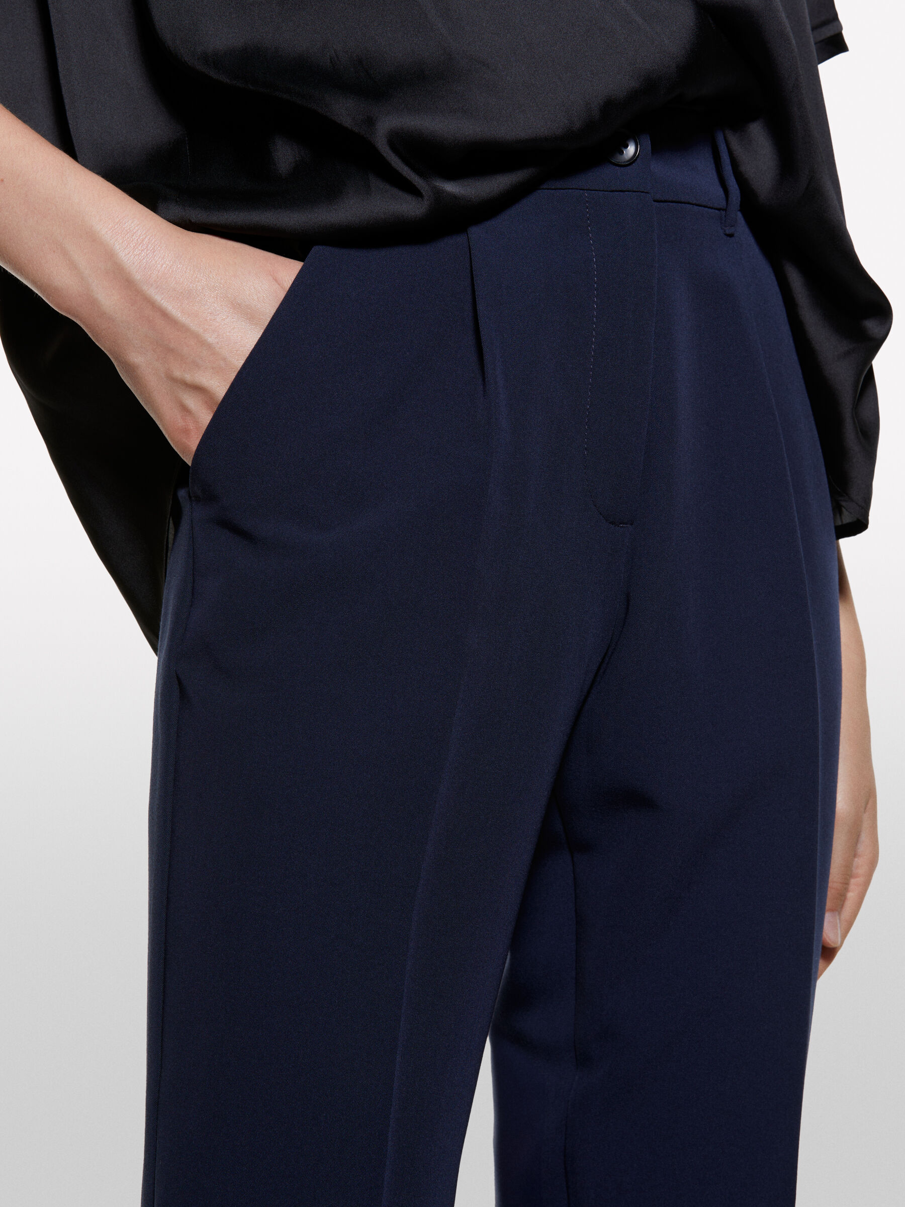 TROUSERS Femme image number null