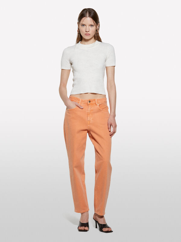 Pull blanche avec hublot au dos Pull blanche avec hublot au dos - pulls col rond pour femme | Sisley