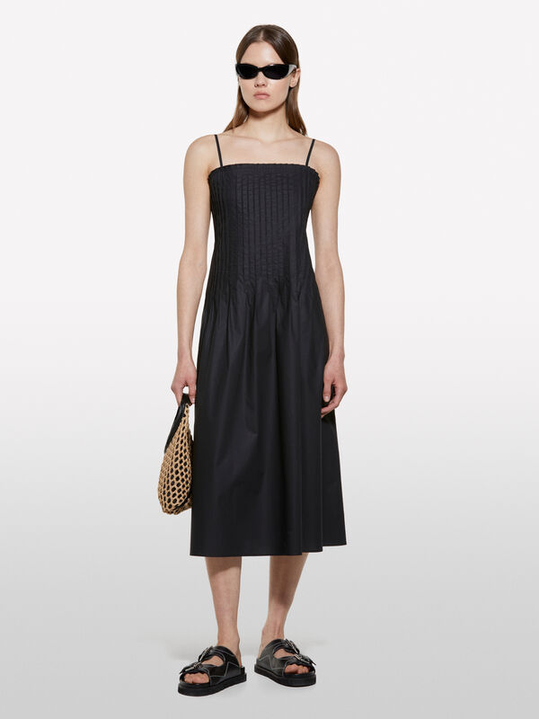 Robe midi évasée noire - robes midi pour femme | Sisley