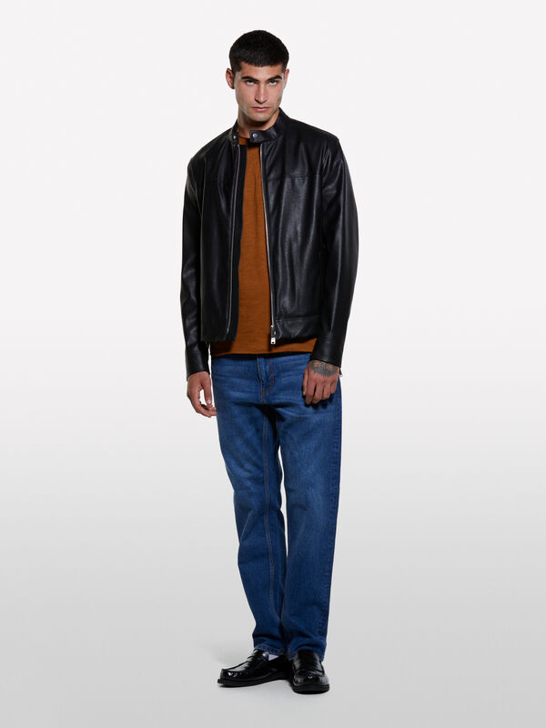 T-shirt slim à manches courtes couleur terre cuite T-shirt slim à manches courtes couleur terre cuite - t-shirts à manches courtes pour homme | Sisley