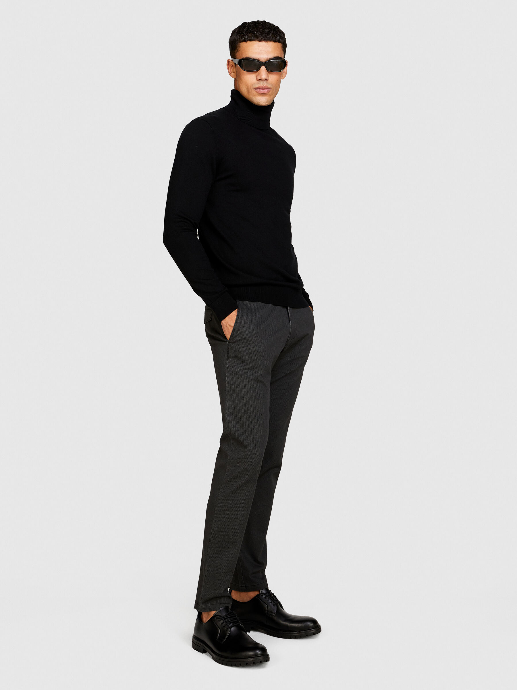 Pull noir best sale col montant homme