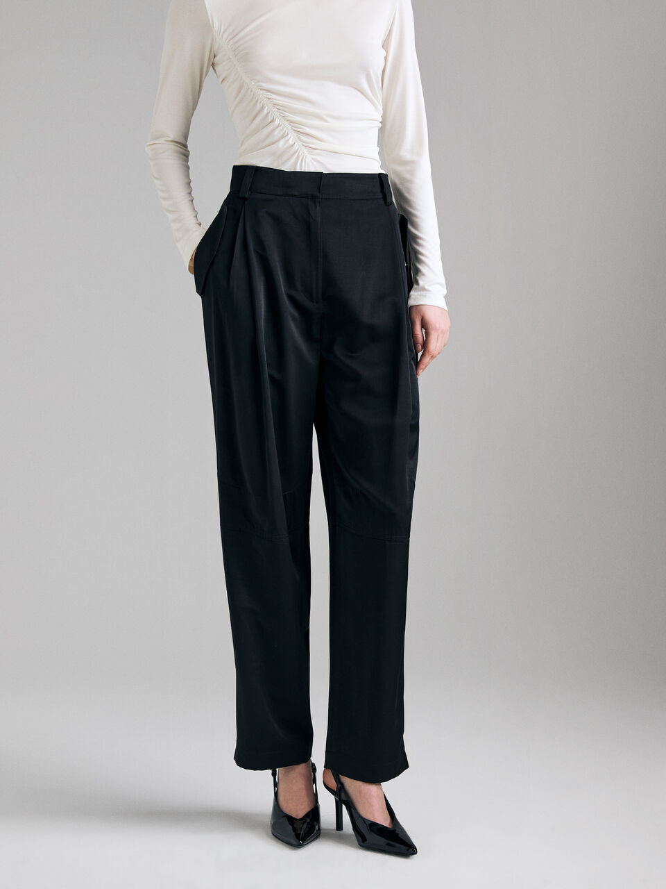 TROUSERS Femme image number null
