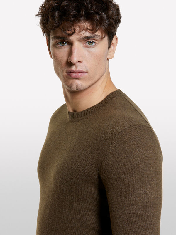 Pull ras du cou marron coupe régulière Pull ras du cou marron coupe régulière - pulls col rond pour homme | Sisley