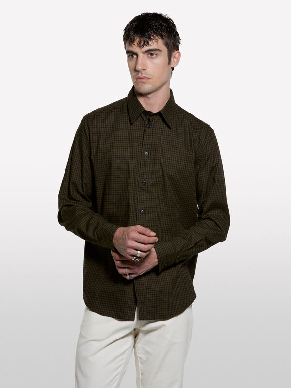 Chemise en flanelle fonc&eacute;e - chemises regular pour homme | Sisley