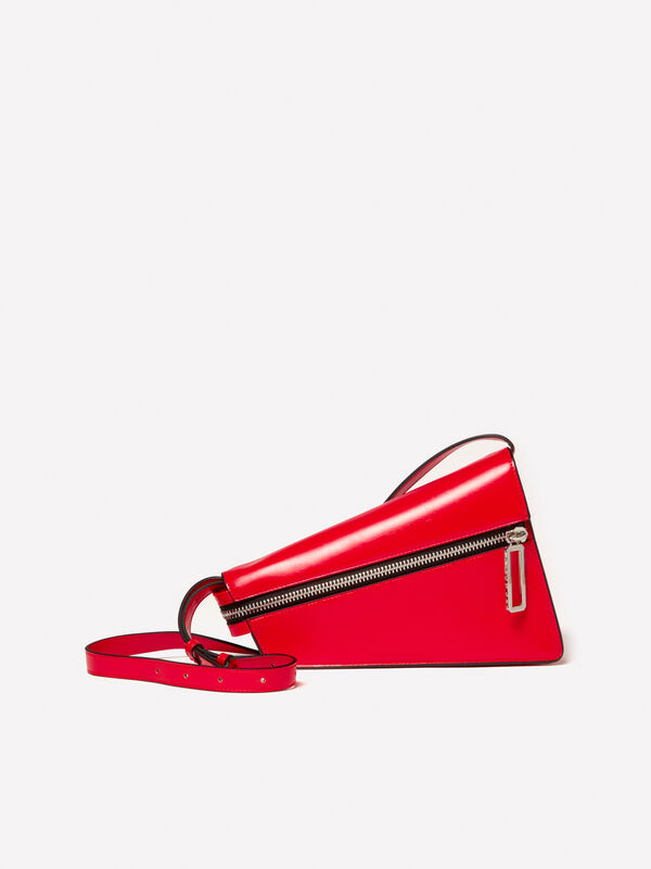 Red asymmetric bag with shoulder strap - sacs à bandoulière et porté épaule pour femme | Sisley