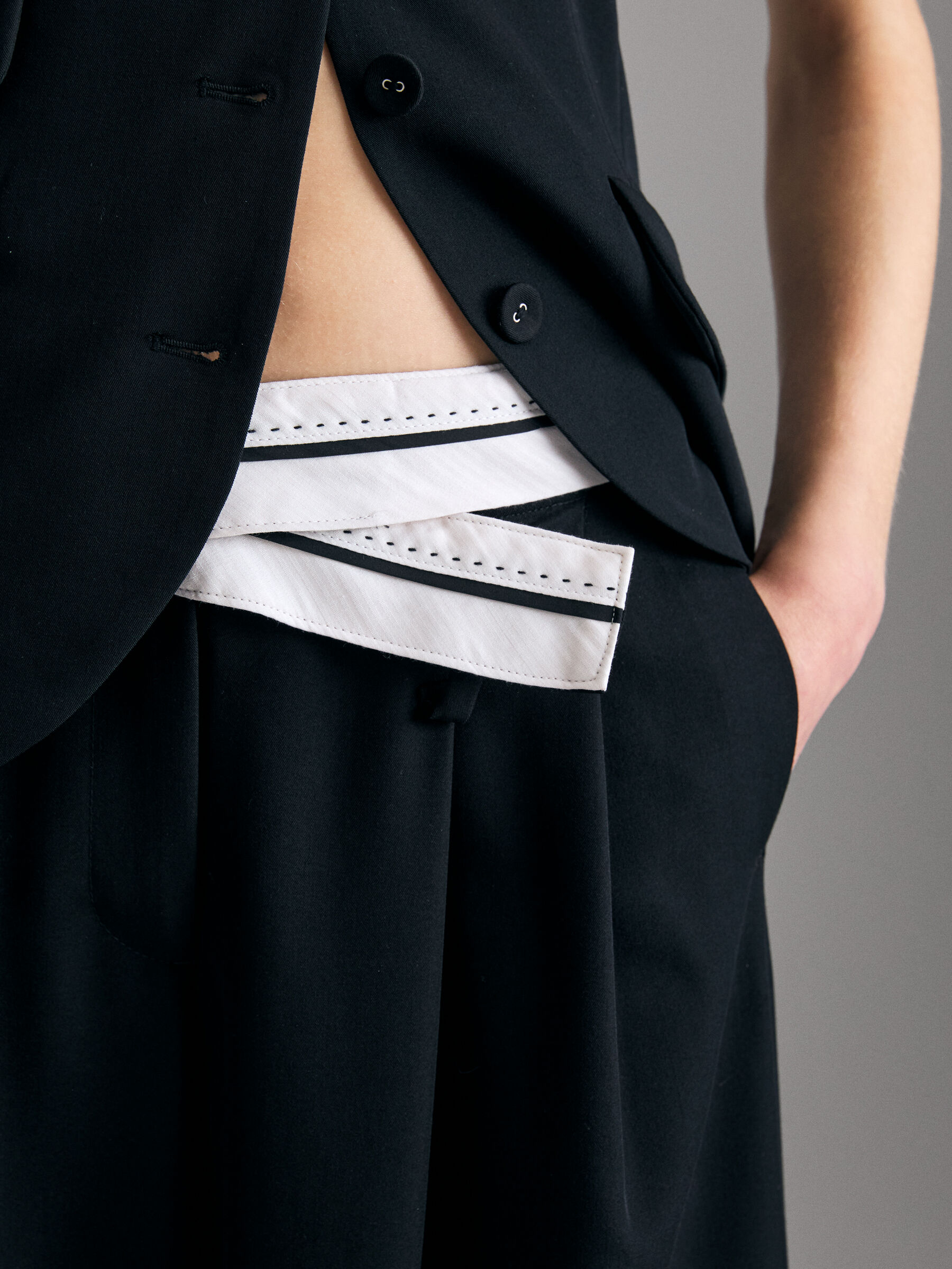 TROUSERS Femme image number null