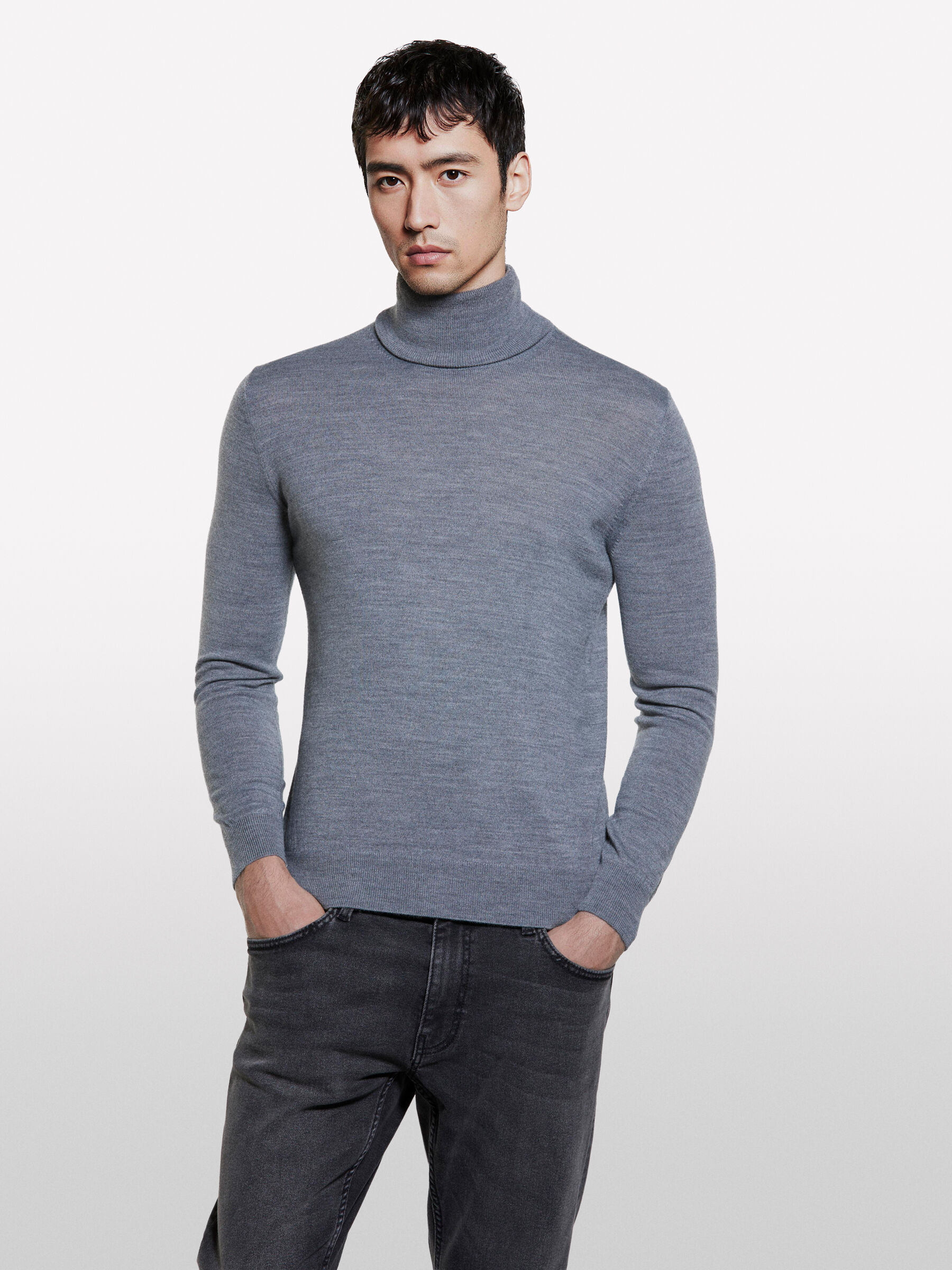 TURTLE NECK SWEATER Homme image number null