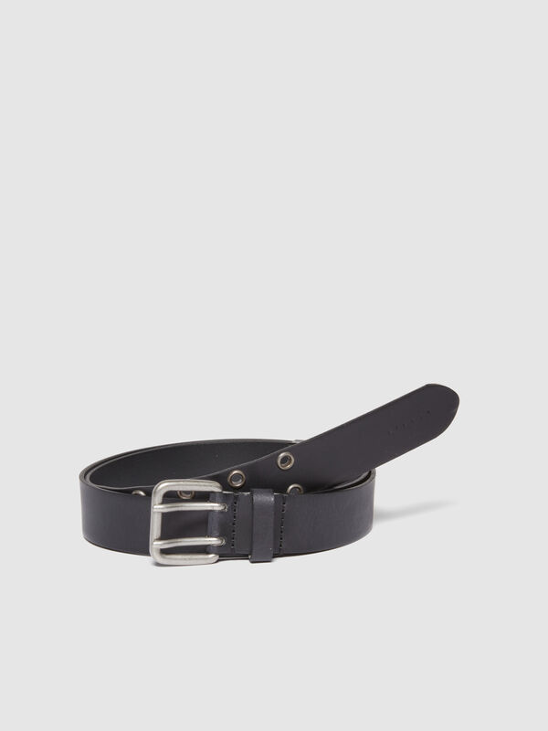Ceinture à œillets