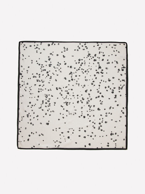 Cream white printed scarf - écharpes et foulards pour femme | Sisley