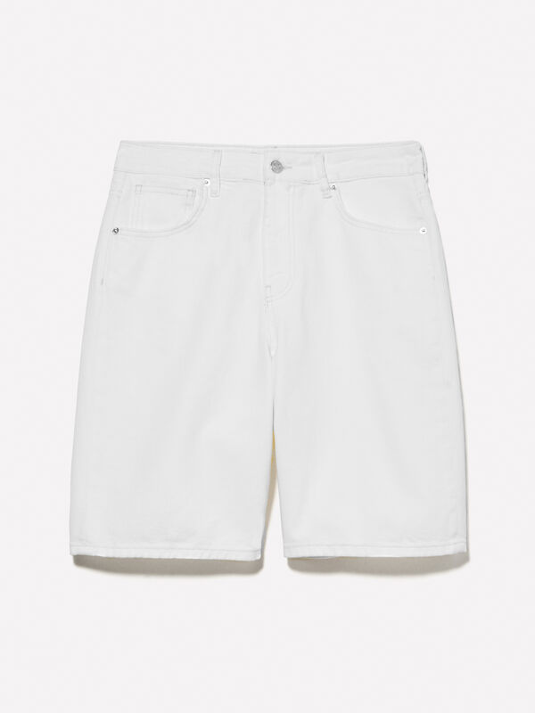 Short en jean beige coupe décontractée Short en jean beige coupe décontractée - shorts en jeans pour femme | Sisley