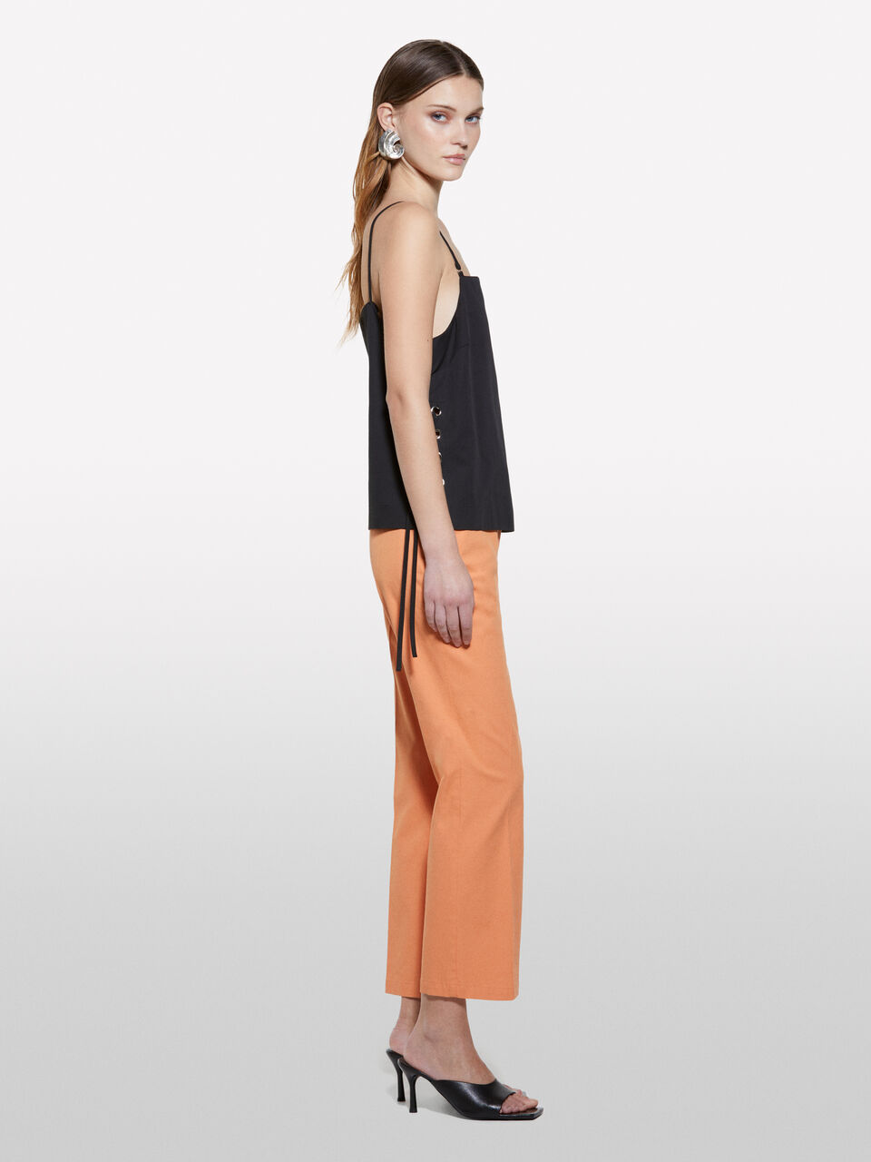 TOP Femme image number null