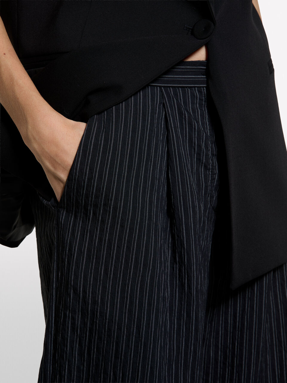 BERMUDA Femme image number null